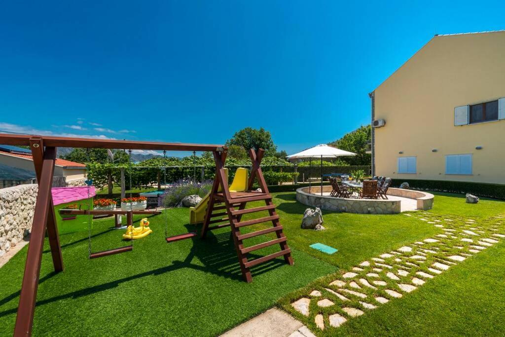 Vila Vergatum-Privacy,Gym,Billiards,Table Tennis Donji Brgat Exterior photo
